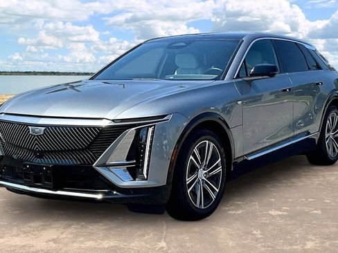 Used 2024 Cadillac Lyriq Luxury RWD image 1