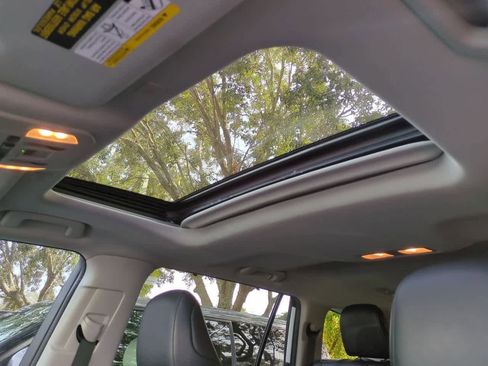 Used 2024 Toyota Highlander XLE image 20