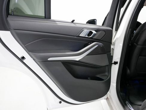 Used 2022 BMW X5 M50i w/ Executive Package image 38