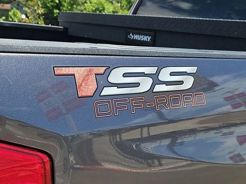Used 2020 Toyota Tundra SR5 w/ SR5 Upgrade Package RWD image 11