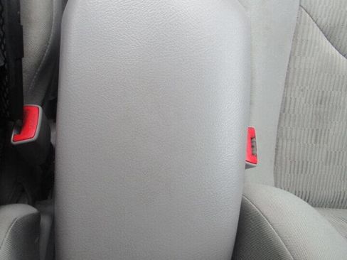 Used 2012 Toyota RAV4 4WD image 35