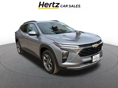 Used 2025 Chevrolet Trax LT