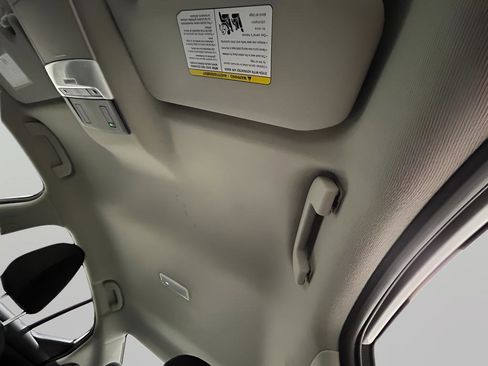 Used 2025 Nissan Sentra SV image 25