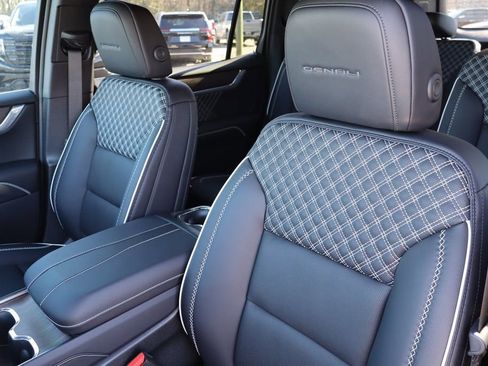 New 2026 GMC Acadia Denali w/ Super Cruise Package image 12