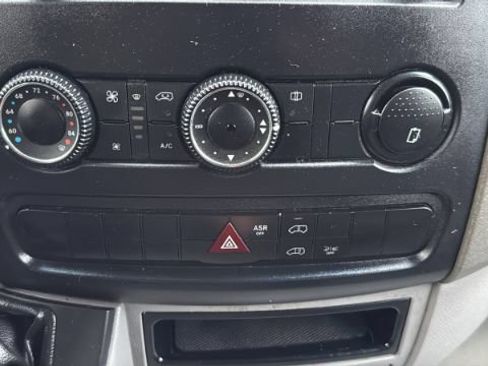 Used 2018 Mercedes-Benz Sprinter 2500 image 23