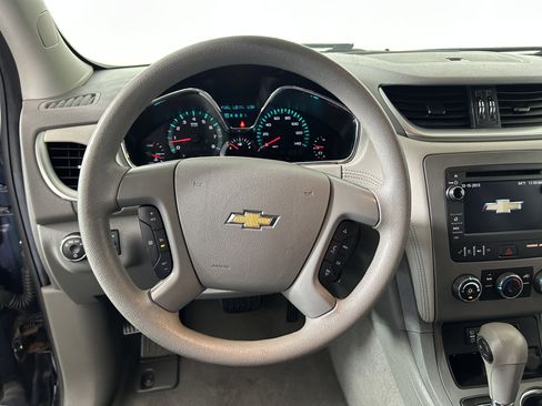 Used 2017 Chevrolet Traverse LS FWD image 13