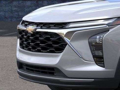 New 2026 Chevrolet Trax LT w/ Driver Confidence Package image 13