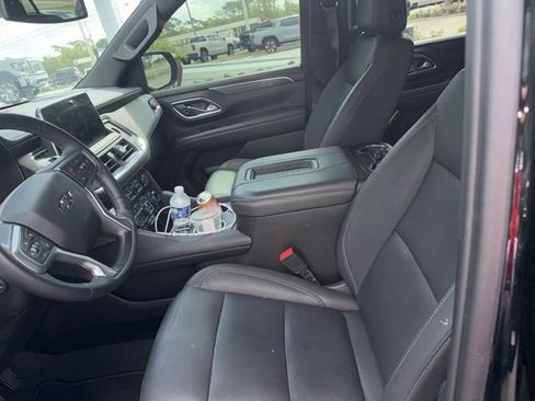 Used 2024 Chevrolet Tahoe Z71 w/ Luxury Package AWD/4WD image 8