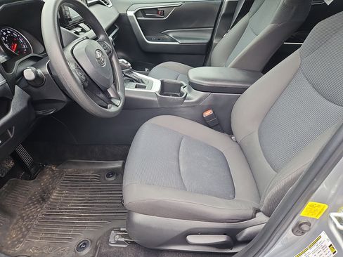 Used 2022 Toyota RAV4 LE AWD/4WD image 24