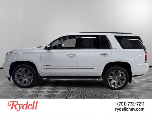 Used 2017 GMC Yukon SLT AWD/4WD image 2
