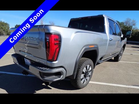 Used 2024 GMC Sierra 2500 Denali w/ Denali Reserve Package image 12