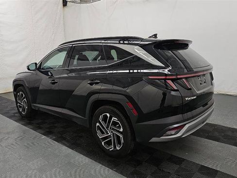 Used 2025 Hyundai Tucson Limited image 6