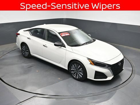 Used 2025 Nissan Altima 2.5 SV image 41