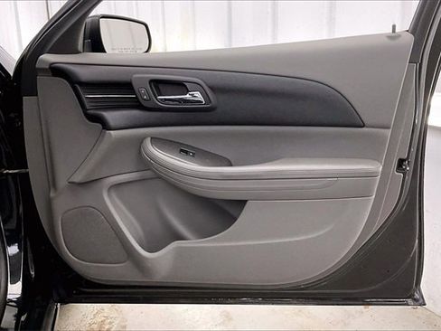 Used 2013 Chevrolet Malibu LS image 21