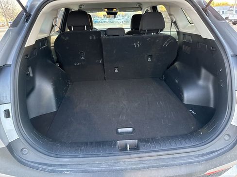 Used 2025 Kia Sportage LX image 15