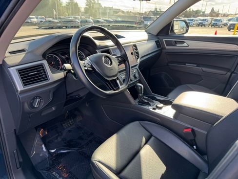 Used 2019 Volkswagen Atlas SE w/ Towing Package image 15