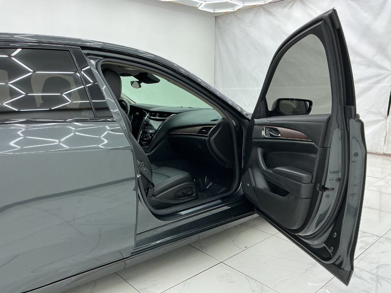 Used 2016 Cadillac CTS Luxury AWD/4WD image 17