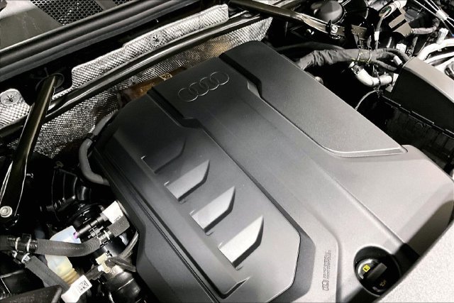 Certified 2025 Audi Q5 Premium AWD/4WD image 25