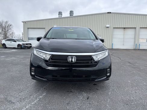 Certified 2024 Honda Odyssey EX-L image 3