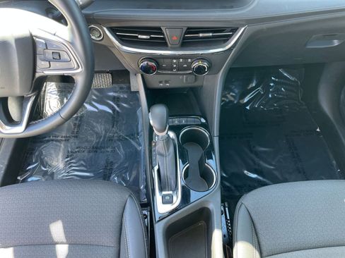 Used 2025 Buick Encore GX Preferred image 41