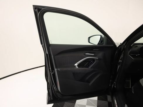 Used 2025 Audi SQ5 Prestige w/ Prestige Package AWD/4WD image 10