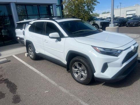 Used 2022 Toyota RAV4 XLE w/ Convenience Package AWD/4WD image 1