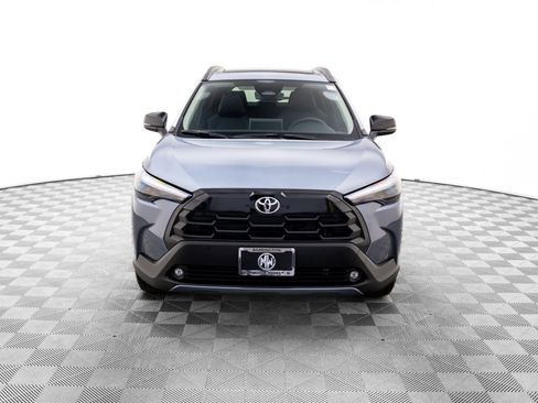 Used 2026 Toyota Corolla Cross XLE image 8