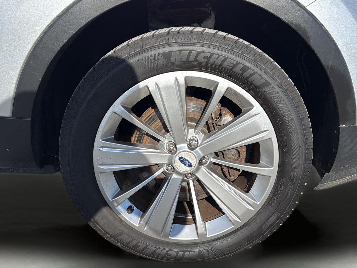 Used 2019 Ford Explorer Limited w/ Class III Trailer Tow Package AWD/4WD image 9