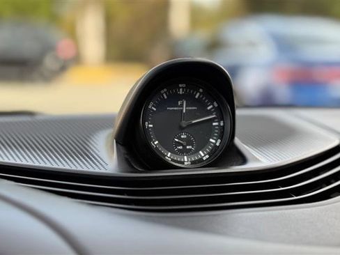 Used 2022 Porsche Taycan GTS image 45