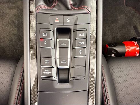 Used 2019 Porsche 911 Speedster image 17