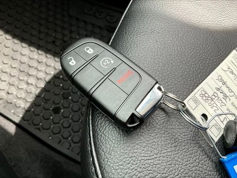 Used 2018 Jeep Compass Trailhawk w/ Safe & Security Group image 15