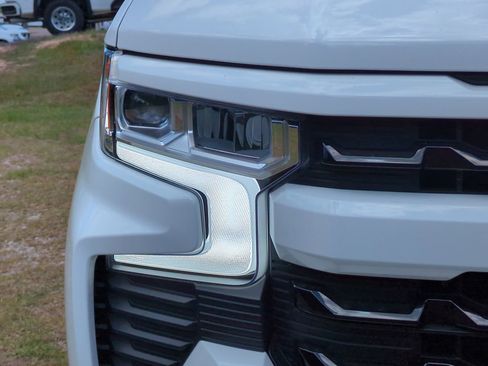 Used 2025 Chevrolet Silverado 1500 RST image 10