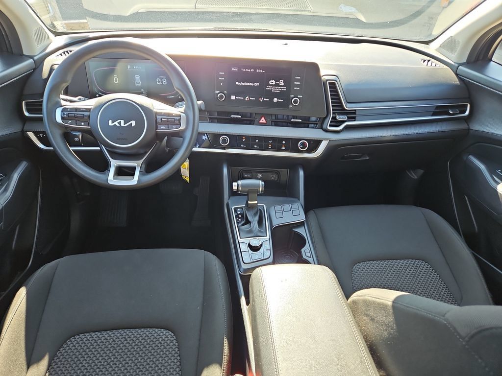 Used 2024 Kia Sportage LX FWD image 8