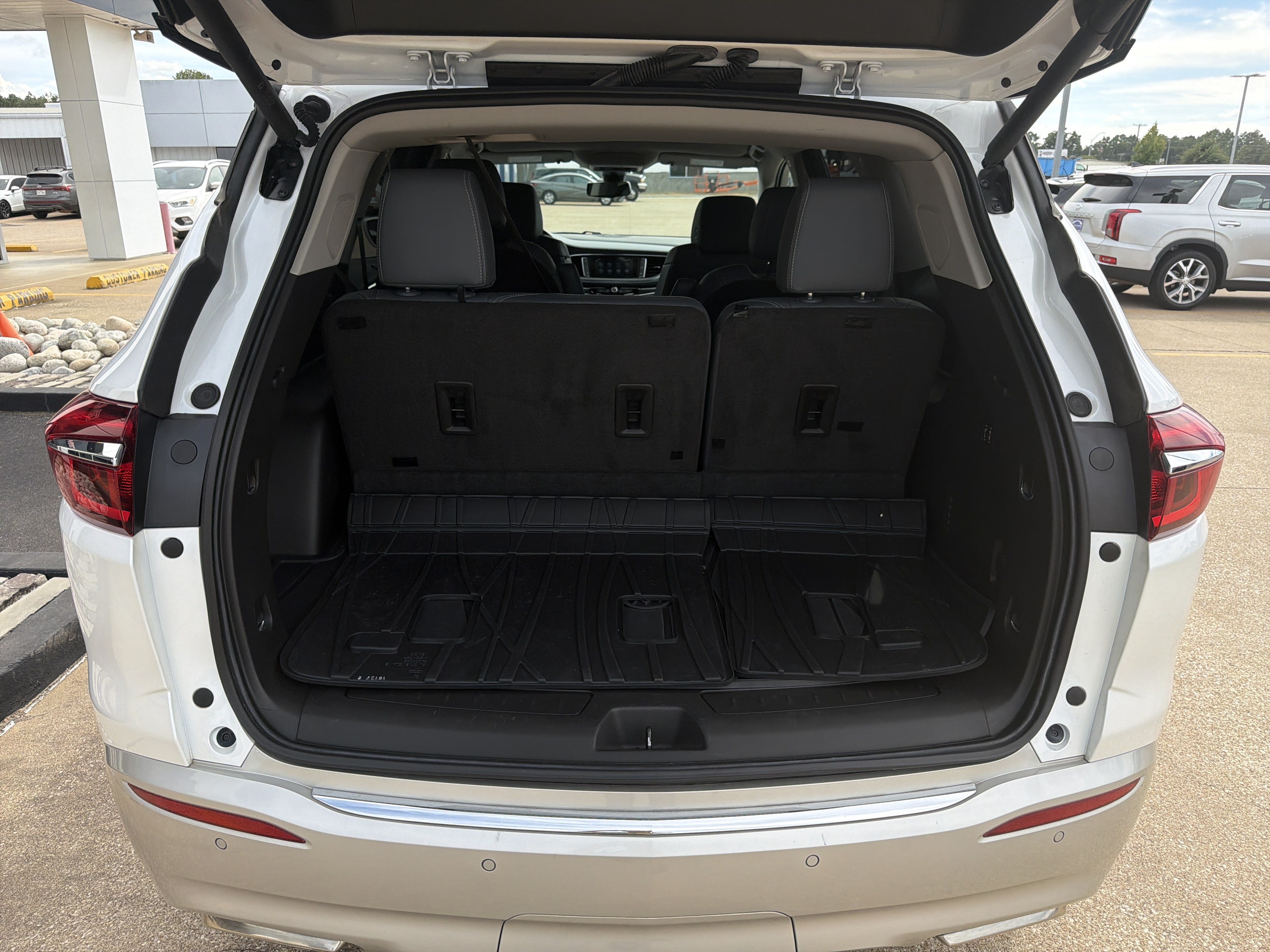 Used 2019 Buick Enclave Premium w/ Trailering Package, 5000 lbs. FWD image 22