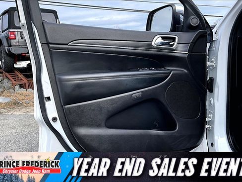 Used 2020 Jeep Grand Cherokee Limited image 19
