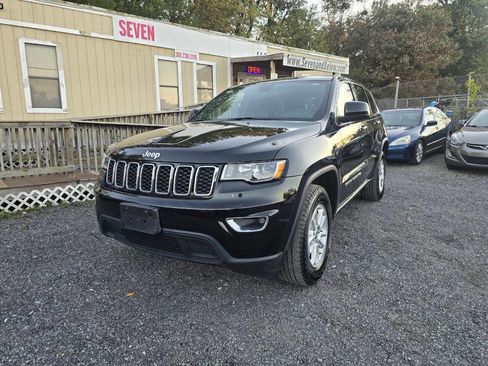 Used 2018 Jeep Grand Cherokee Laredo image 5