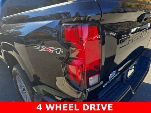 Used 2023 Chevrolet Colorado LT w/ LT Convenience Package II image 34