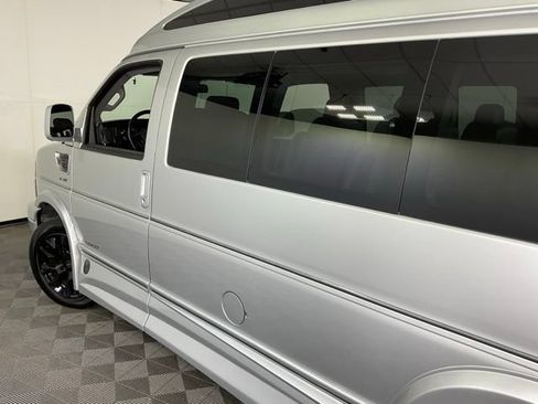 Used 2023 Chevrolet Express 2500 RWD image 43