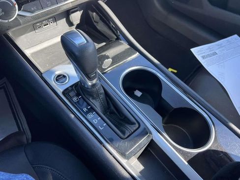 Used 2024 Nissan Altima 2.5 SV image 30