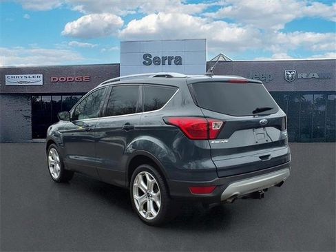 Used 2019 Ford Escape Titanium image 4