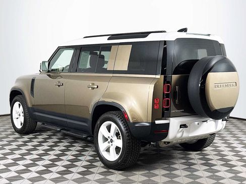 Used 2025 Land Rover Defender 110 S AWD/4WD image 7