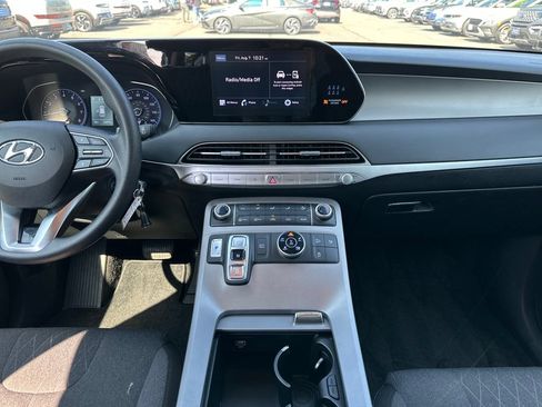 Certified 2022 Hyundai Palisade SE w/ Cargo Package AWD/4WD image 16