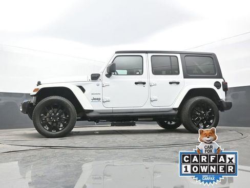 Used 2023 Jeep Wrangler Unlimited Sahara w/ Cold Weather Group image 57
