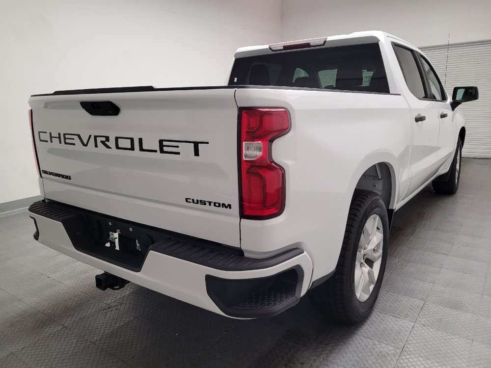 Used 2021 Chevrolet Silverado 1500 Custom w/ LPO, Dark Essentials Package RWD image 7