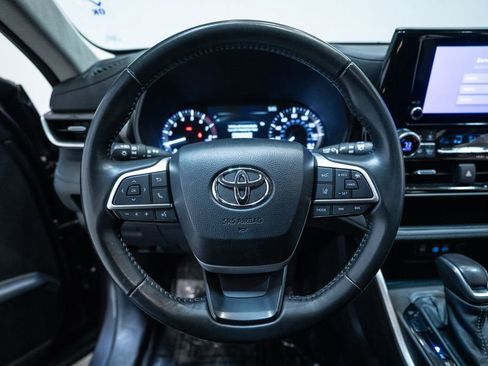 Certified 2024 Toyota Highlander LE image 17