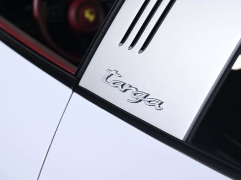 Used 2022 Porsche 911 Targa 4S AWD/4WD image 24