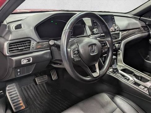 Used 2018 Honda Accord Sport image 2