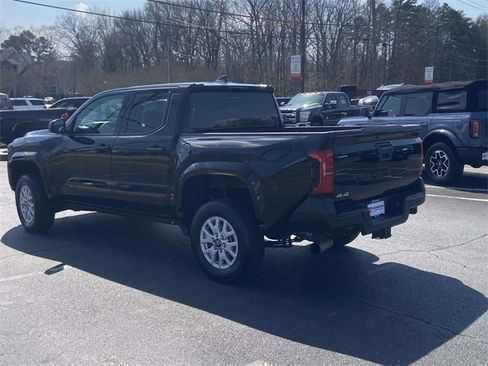 Used 2024 Toyota Tacoma SR image 5