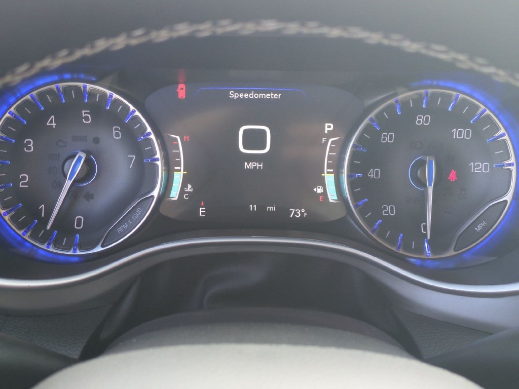 New 2027 Chrysler Pacifica Select FWD image 18