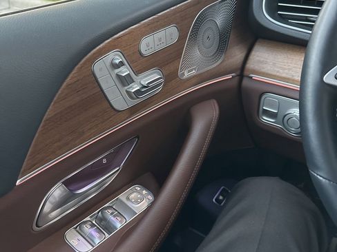 Used 2025 Mercedes-Benz GLE 350 4MATIC image 8